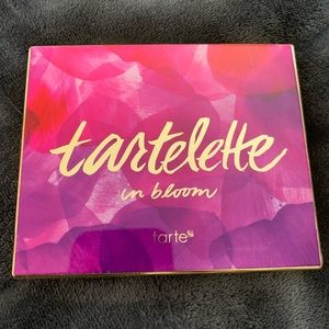 Tartlette eyeshadow palette in bloom